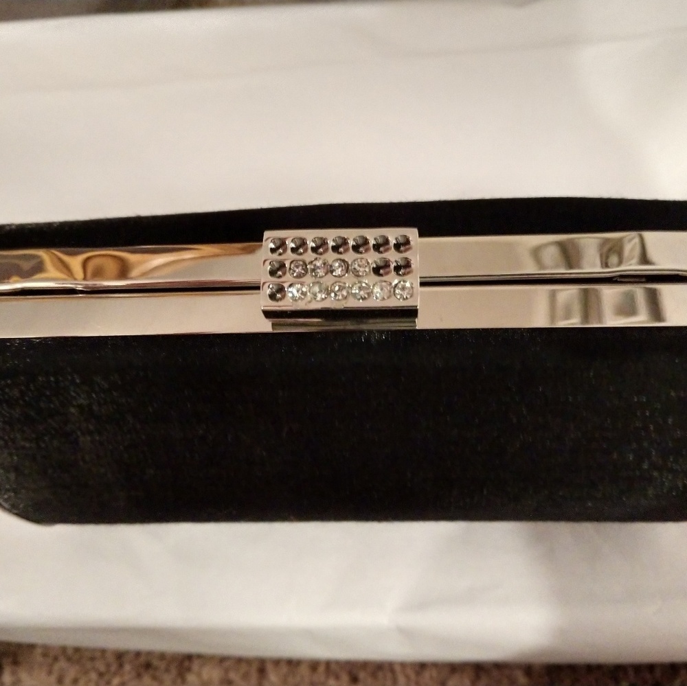 ADORABLE SMALL BLACK EVENING CLUTCH